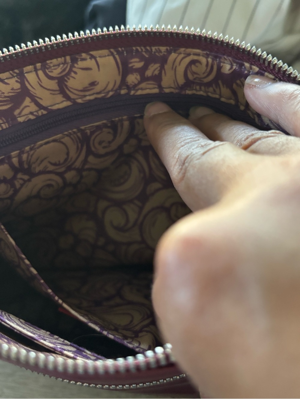 Hobo the Original Leather Crossbody Bag in Deep Burgundy - Picture 5 of 7